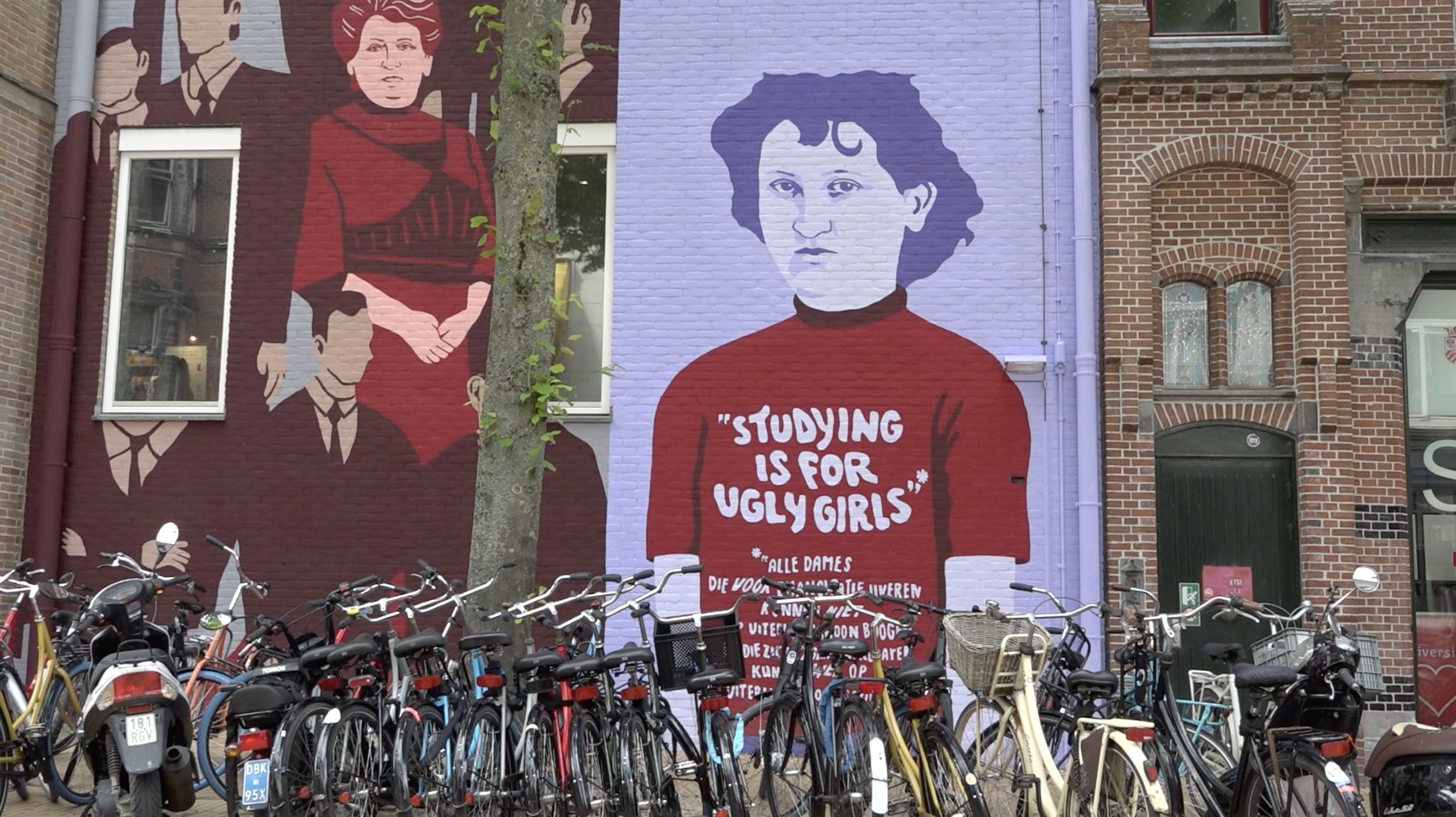 “Studying is for ugly girls” – when art gets misunderstood. – VIDEO